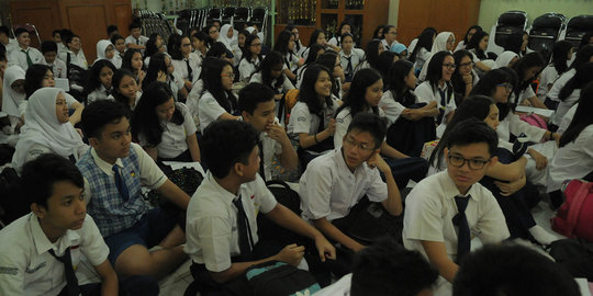 Suasana hari pertama sekolah di Tahun Ajaran 2015-2016