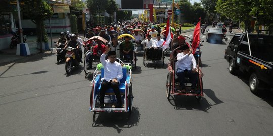 Naik becak ke KPU Banyuwangi, bupati Azwar Anas daftar pilkada