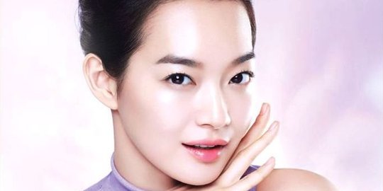 4 Cara dapatkan tampilan dewy skin ala Korea  dengan makeup  