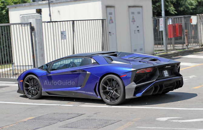 lamborghini aventador sv roadster