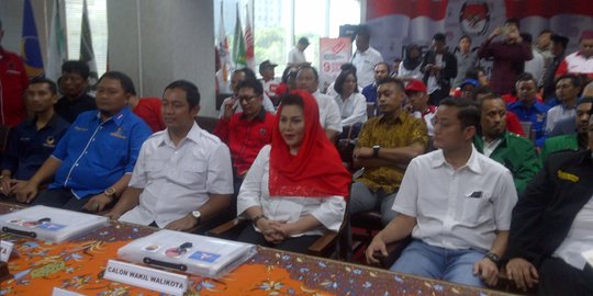 Surat sakti Megawati tertinggal, pendaftaran Hendi-Ita ke KPU molor