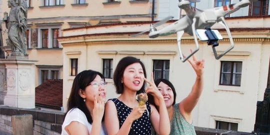 Samsung kembangkan drone untuk selfie, tertarik beli?