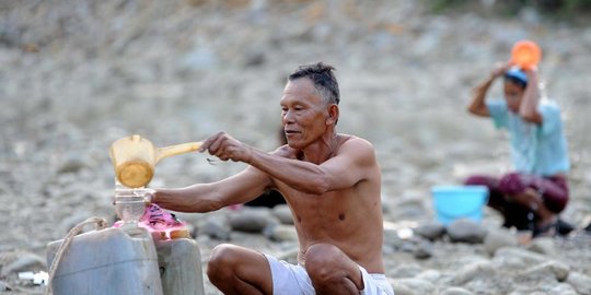 bogor semakin parah warga pakai air sungai tercemar rev1