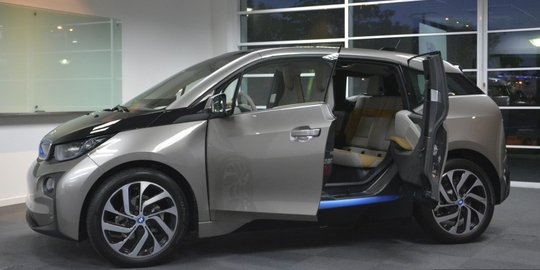 Ini penampakan mobil Apple berbasis BMW i3