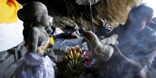 Persiapan umat Hindu Gunung Bromo sambut Upacara Kasada