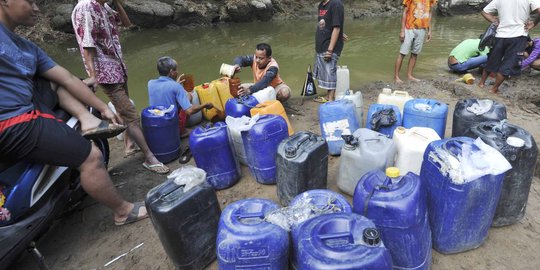 Nestapa masyarakat mengais di musim kemarau