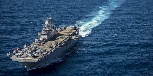 Canggihnya kapal USS Bonhomme Richard yang merapat di Bali