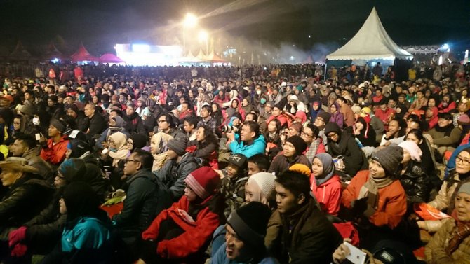 jazz atas awan yang menjadi bagian rangkaian dari festival kebudayaan dieng 2015