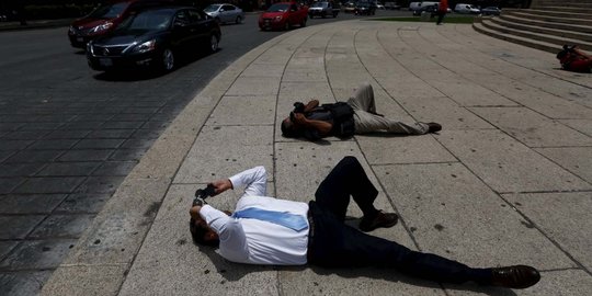 foto matahari bisa melukai mata