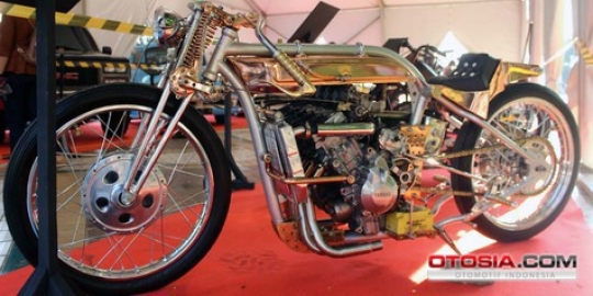 Kiat Mengkustom Motor Dari Nol