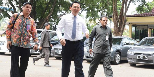 Ahok: Kalau mau dapat rusun, teken surat kesediaan direlokasi!