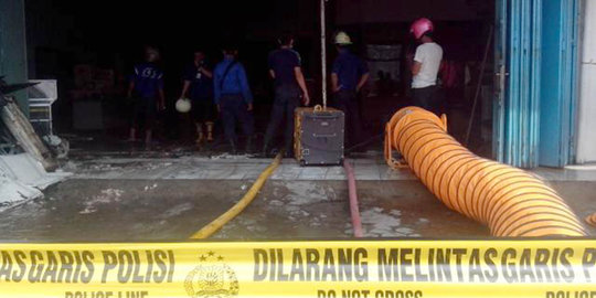 Rumah warga Karanganyar ludes terbakar, jalur Solo-Surabaya macet