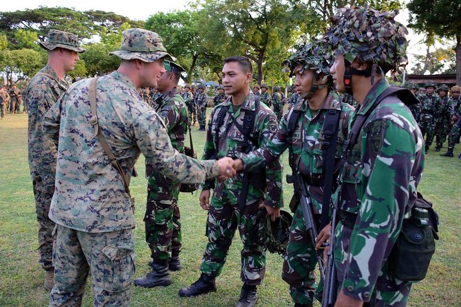 marinir as latihan di situbondo