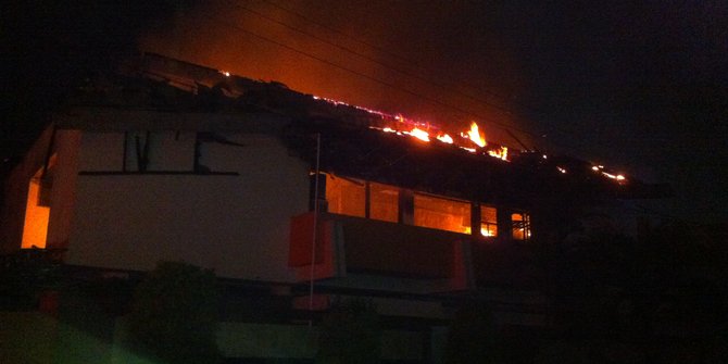 Rumah mewah milik pengusaha garmen di Semarang ludes terbakar