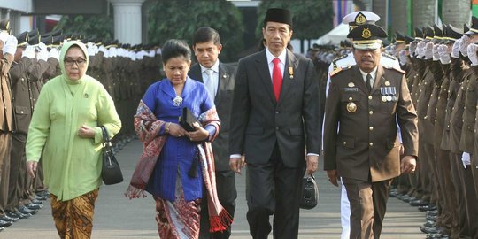 Apa bedanya antara menghina dan mengkritik presiden Jokowi?