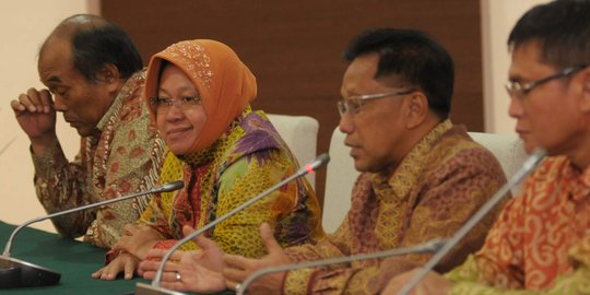 Calon penantang kabur, malah Risma yang disalahkan