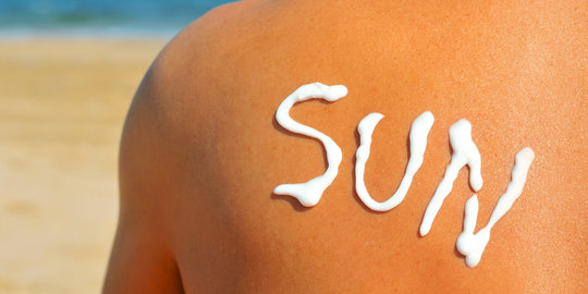 3 Cara jitu merawat kulit yang memerah karena sinar matahari