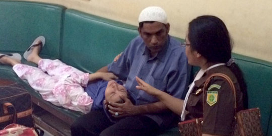 Terdakwa penganiaya PRT di Medan bopong istri jalani sidang tuntutan