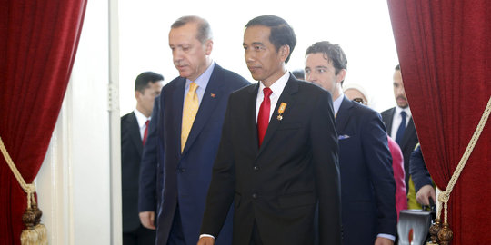 Pertumbuhan ekonomi bergerak lambat, ini jawaban Jokowi