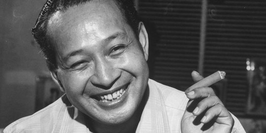 Bisik-bisik takut intel saat bicara jelek soal Soeharto