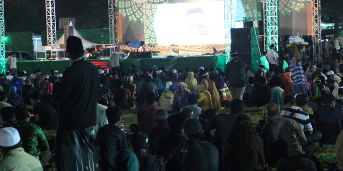 Ribuan nahdliyin kumpul di alun-alun Jombang menanti hasil muktamar