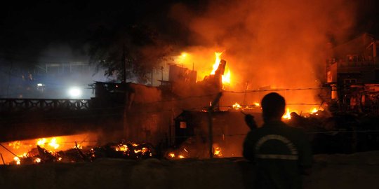 Ahok janji bangun kembali Pasar Gembrong yang terbakar