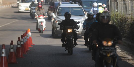 Ini alasan polisi wajibkan pemotor nyalakan lampu saat siang hari