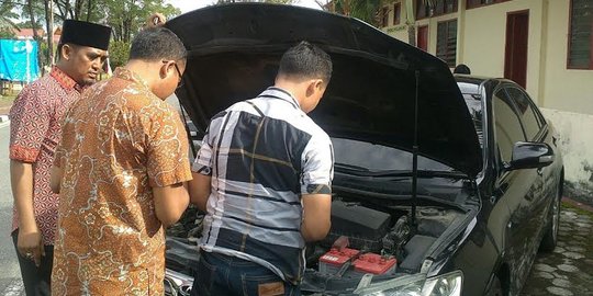 Penyidik KPK kesal eks DPRD Riau tak kembalikan & rawat mobil dinas