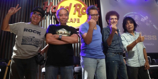 Konser 42 tahun God Bless, nostalgia pecinta rock Indonesia