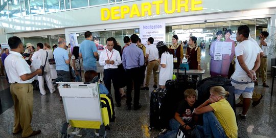 Bandara Ngurai Rai kembali ditutup hingga pukul 12.00 Wita