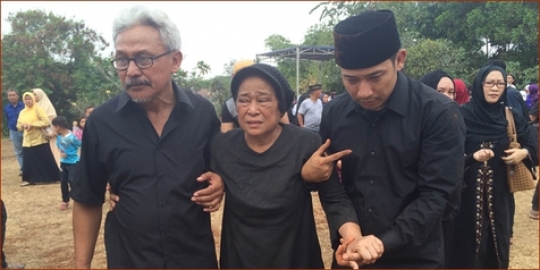 Ayah Deni Cagur meninggal dunia, ini penyebabnya  merdeka.com