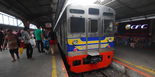 Kado HUT RI, Menteri Rini wacanakan masyarakat gratis naik kereta