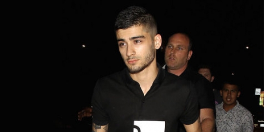[FOTO] Pasca putus, Zayn Malik tambah tato baru di tangannya