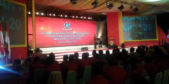 Jokowi: Bambang Soesatyo ini kalau mengkritik saya pedas sekali