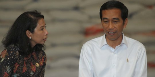 Disindir Jokowi, Menteri Rini klaim terus kejar proyek BUMN