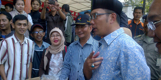 Kunjungi Pasar Kosambi, Ridwan Kamil minta pedagang daging jualan