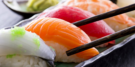 Pengakuan karyawan ini kejutkan pelanggan, Sushi Tei tidak halal