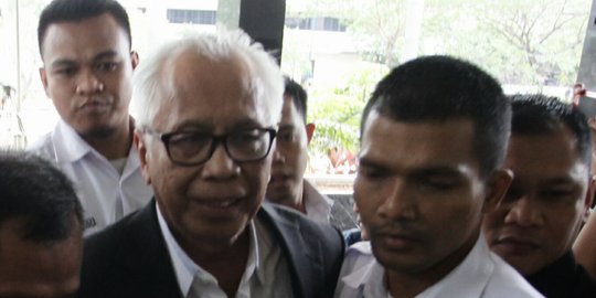 Bilang siap jalani sidang, OC Kaligis tolak teken pelimpahan berkas