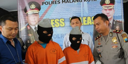 disebarkan foto bugilnya bila menolak carikan perawan rev2