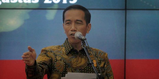 Ini alasan Jokowi rombak kabinetnya yang berumur 10 bulan