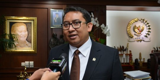 Fadli Zon heran, menteri berkinerja buruk dipertahankan Jokowi