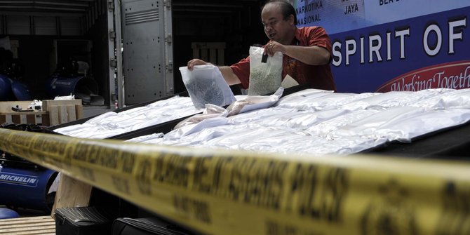 Bawa 1.100 pil ekstasi dari Malaysia, 6 ABK diciduk Bea Cukai Dumai