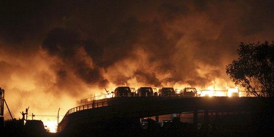 Ledakan dahsyat di China terasa hingga 10 kilometer, 17 orang tewas