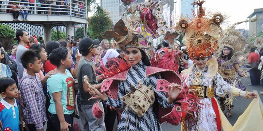 Puncak HUT RI ke-70, Jokowi ikut Karnaval Khatulistiwa di Pontianak