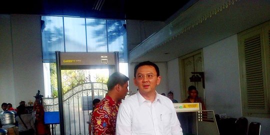 untuk polisi yang tinggal di kandang sapi rev3