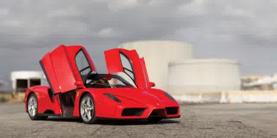 Di lelang, Ferrari Enzo akhirnya terjual seharga Rp 83,2 miliar!