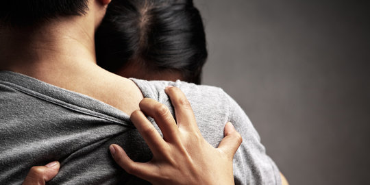 5 alasan yang bikin cewek jadi gampang mewek