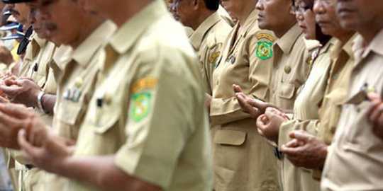 Tahun depan, gaji PNS tidak naik tapi dapat THR di luar gaji ke-13