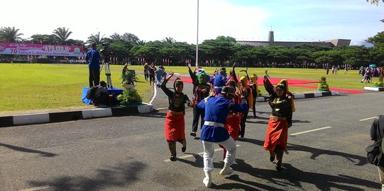 1.300 Penari kolosal meriahkan HUT RI ke 70 di Aceh