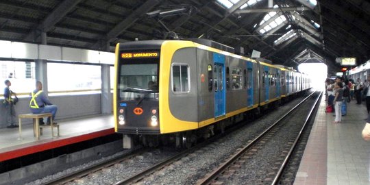 Bahas LRT, Jokowi gelar ratas di Istana